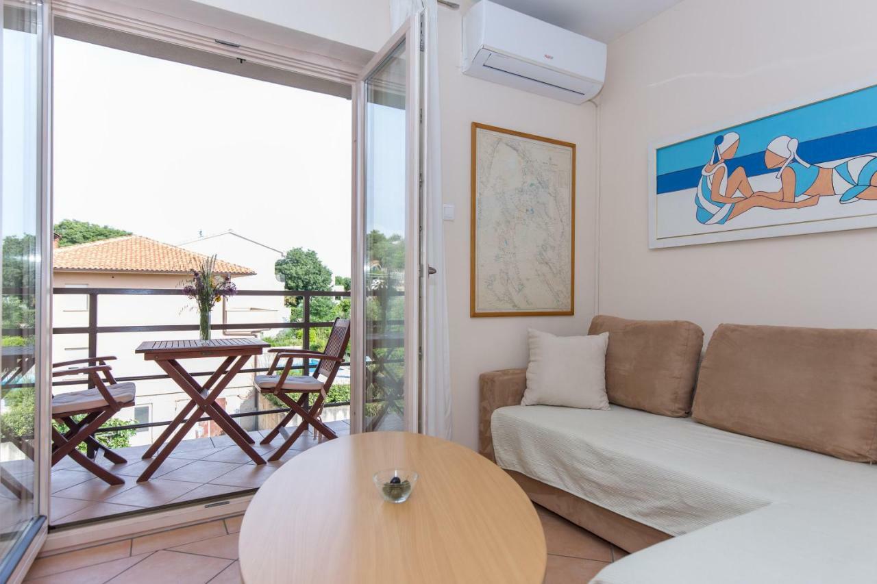 Apartments Marta Krk Town Exterior foto